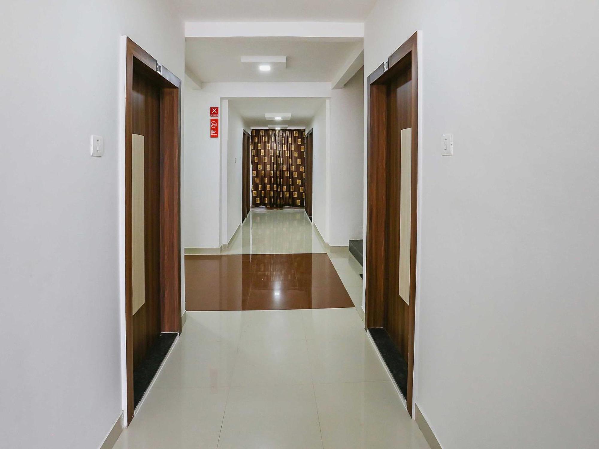 Hotel O Pingara Executive Phursungi Exterior foto